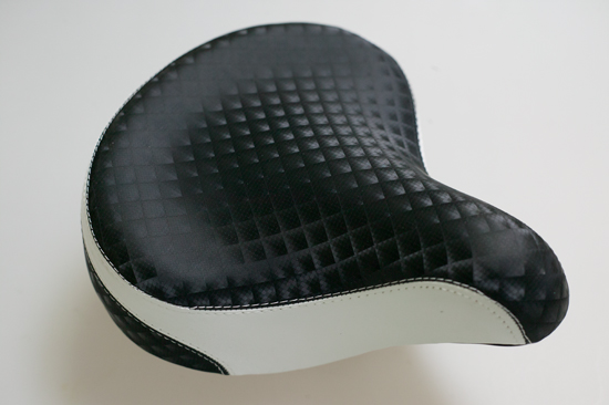 ASIENTO DE PASEO ACOLCHADO CON AMORTIGUACION BAHNER 5671-10